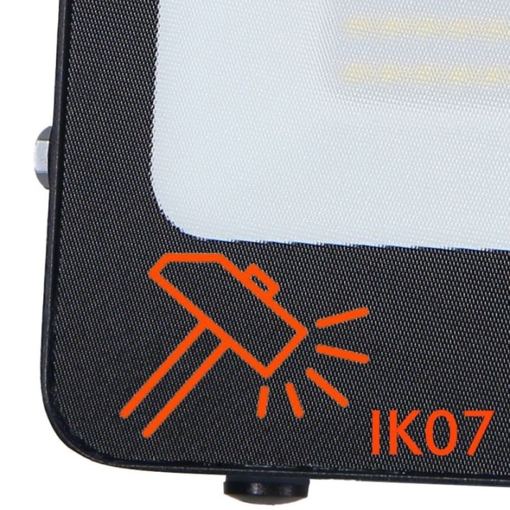 projecteur-luminaire-led-zone-industrielle