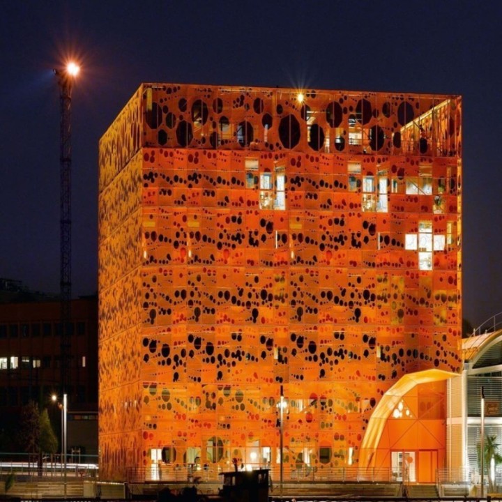 projecteur-led-efficace-robuste-ip65