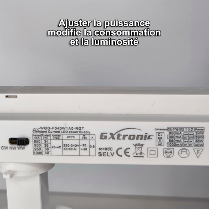 Spot monophasé 40 watts entièrement ajustable - Luminosité - angle - couleur